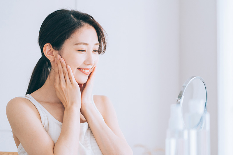 お顔と身体の美容鍼施術